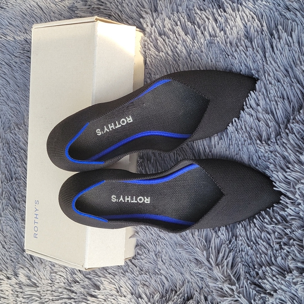 EUC black Rothys with box